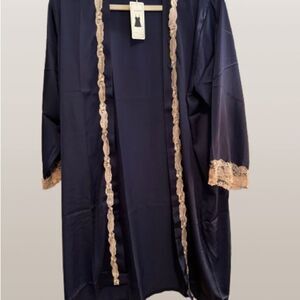 Saphon Duster Luxurious with Lace Trim